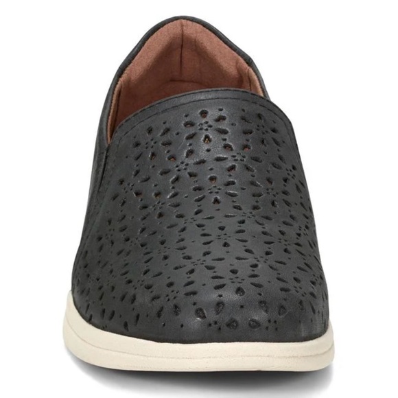 Cobb Hill by New Balance Women's Lenoir Leather Slip On Navy Loafers Size 9W NEW - Picture 4 of 12